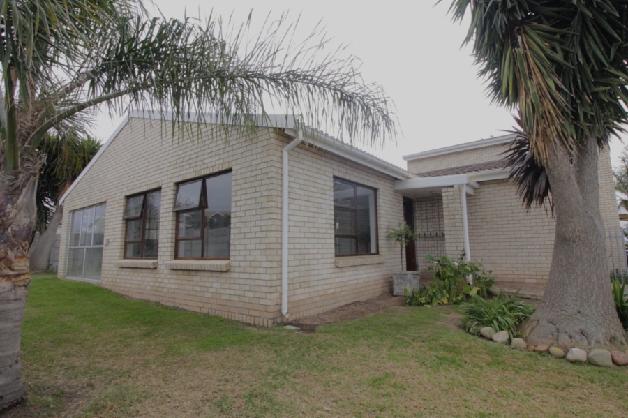 2 Bedroom Property for Sale in Wavecrest Eastern Cape